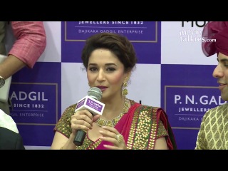 madhuri dikshit-nene at jewelery showroom launch 03/08/2013