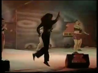 madhuri dancing to key sera sera